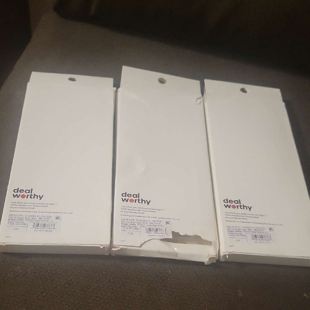 White Screen Protector - Picture 4 of 7